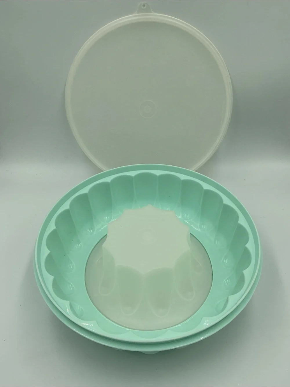 Vintage Tupperware Jel-N-Serve Jello Mold Mint Green 1202 with Star Insert Lid